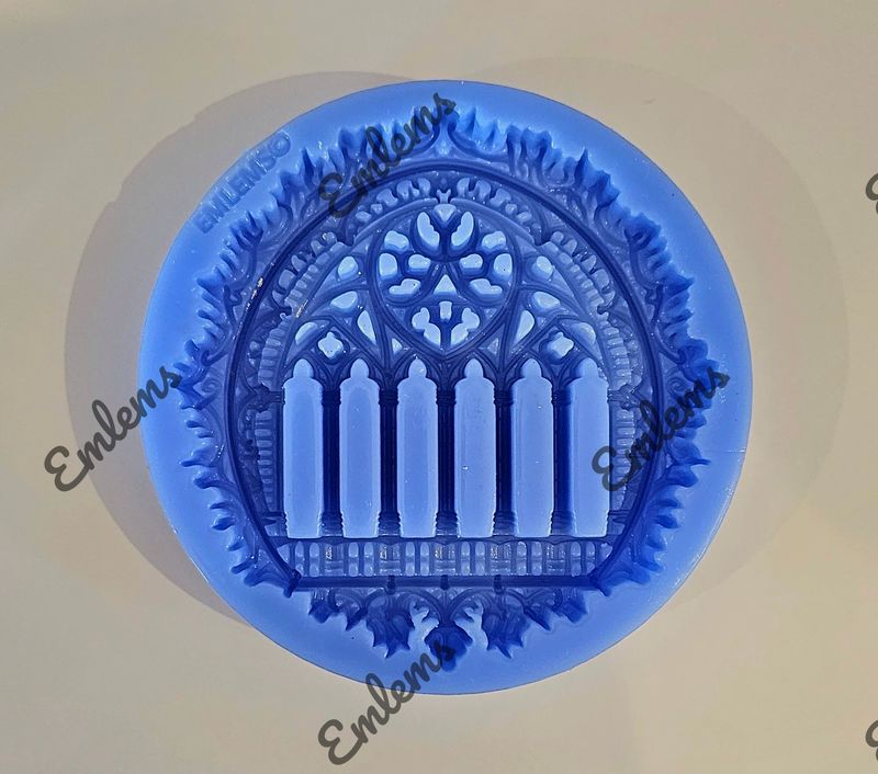 EMLEMS GOTHIC ROUND WINDOW SILICONE MOULD