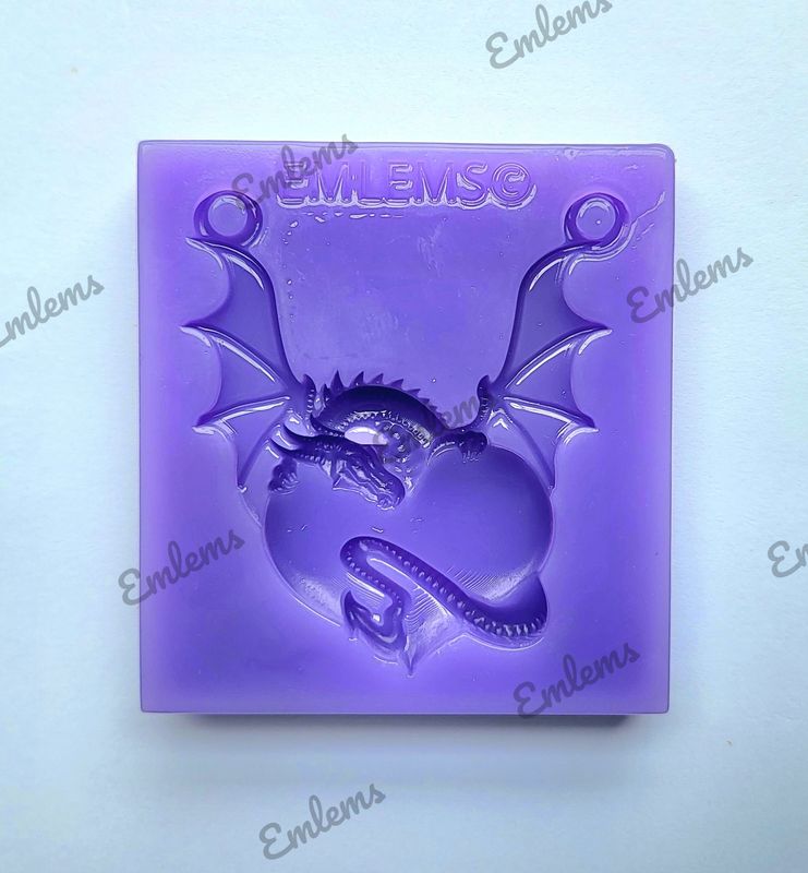 EMLEMS SMALL DRAGON HEART SILICONE MOULD