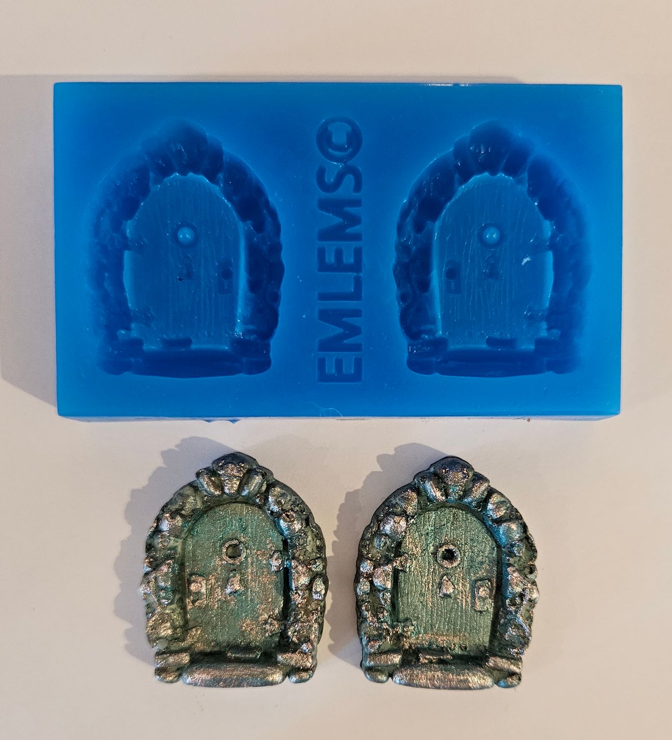 EMLEMS MINI FAIRY COBBLED DOORS SILICONE MOULD