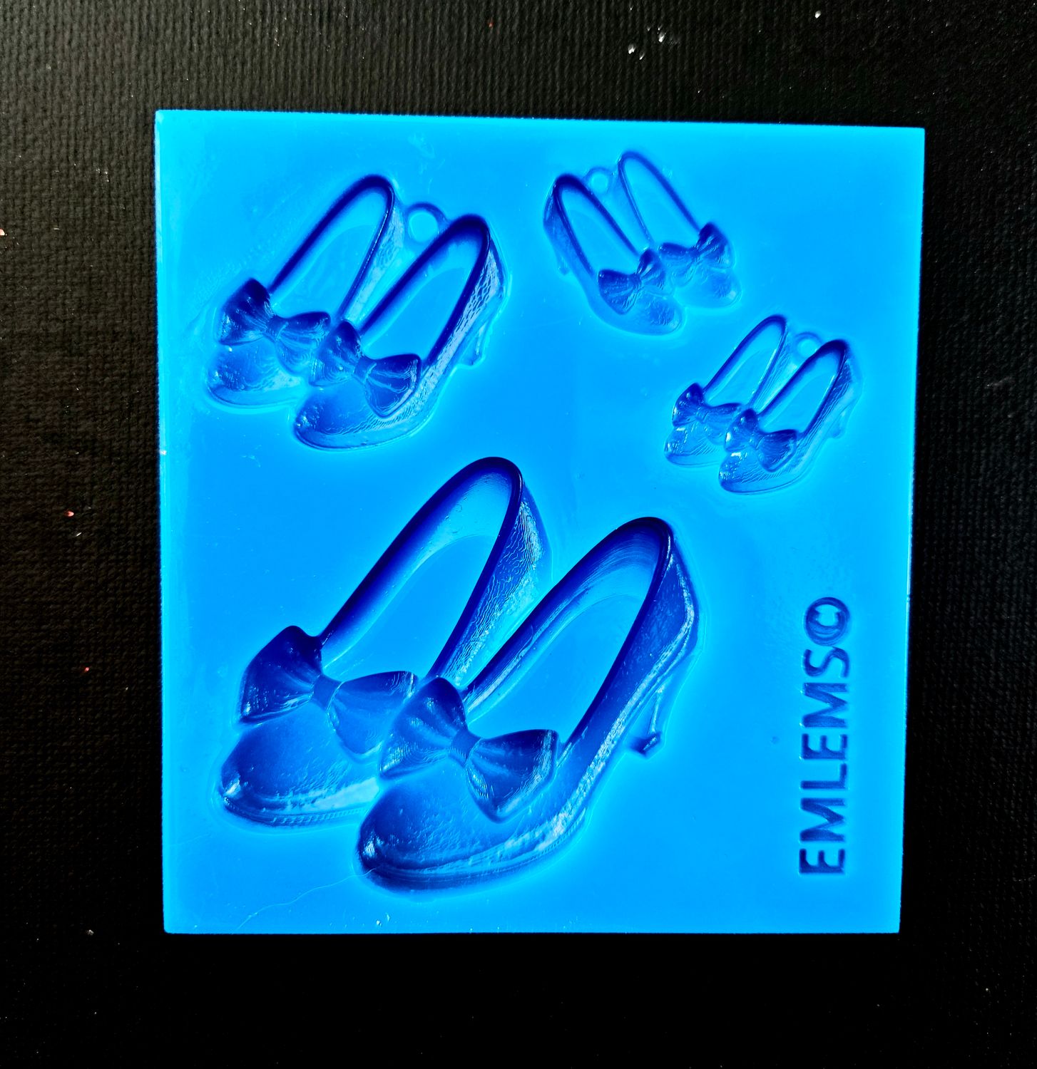 EMLEMS BRAND NEW RUBY SLIPPERS JEWELLERY SET SILICONE MOULD FROM OUR WIZARD OF OZ COLLECTION