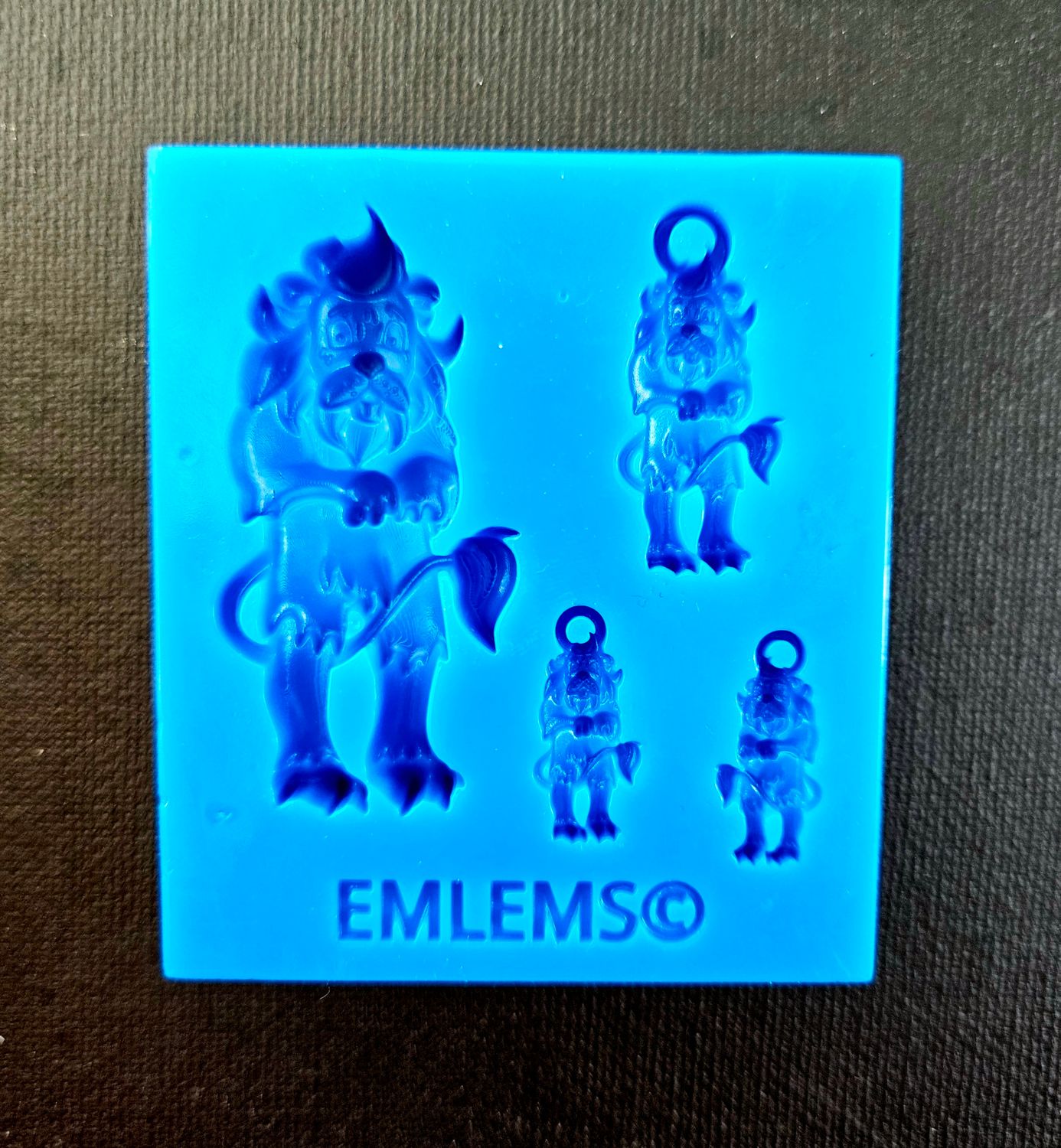EMLEMS BRAND NEW COWARDLY LION JEWELLERY SET SILICONE MOULD FROM OUR WIZARD OF OZ COLLECTION