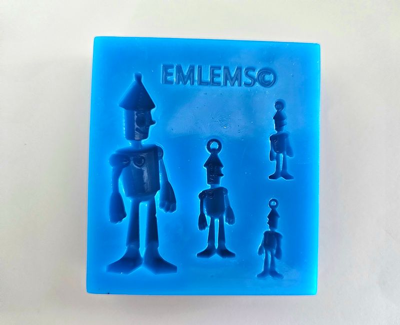 EMLEMS BRAND NEW TINMAN JEWELLERY SET SILICONE MOULD FROM OUR WIZARD OF OZ COLLECTION