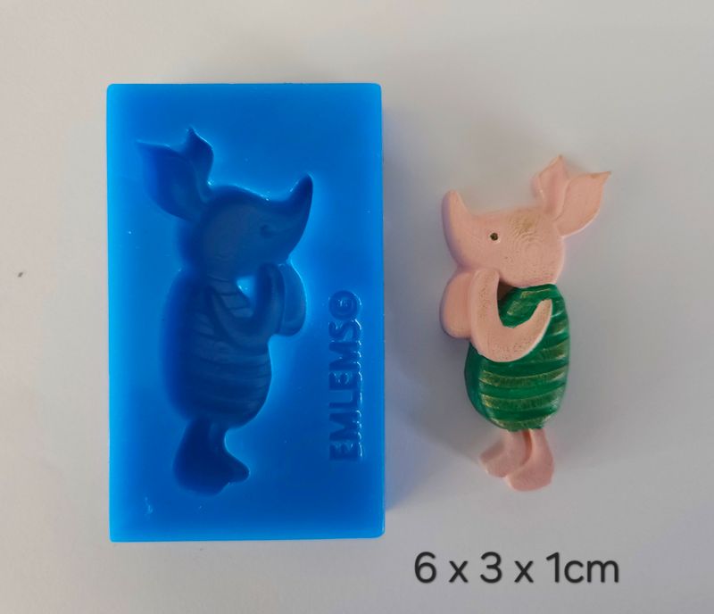 EMLEMS BRAND NEW &amp; EXCLUSIVE SMALL VINTAGE PIGLET SILICONE MOULD