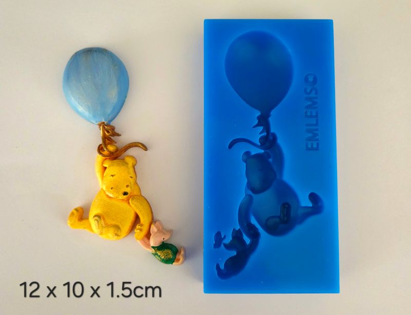 EMLEMS BRAND NEW &amp; EXCLUSIVE LARGE VINTAGE WINNIE, PIGLET AND BALLOON SILICONE MOULD
