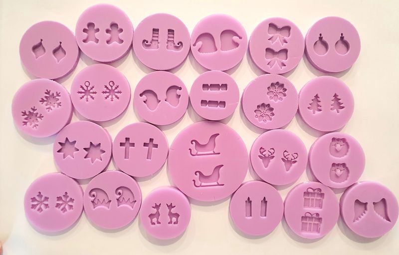EMLEMS MINIATURES 10 FOR £10 SILICONE MOULDS