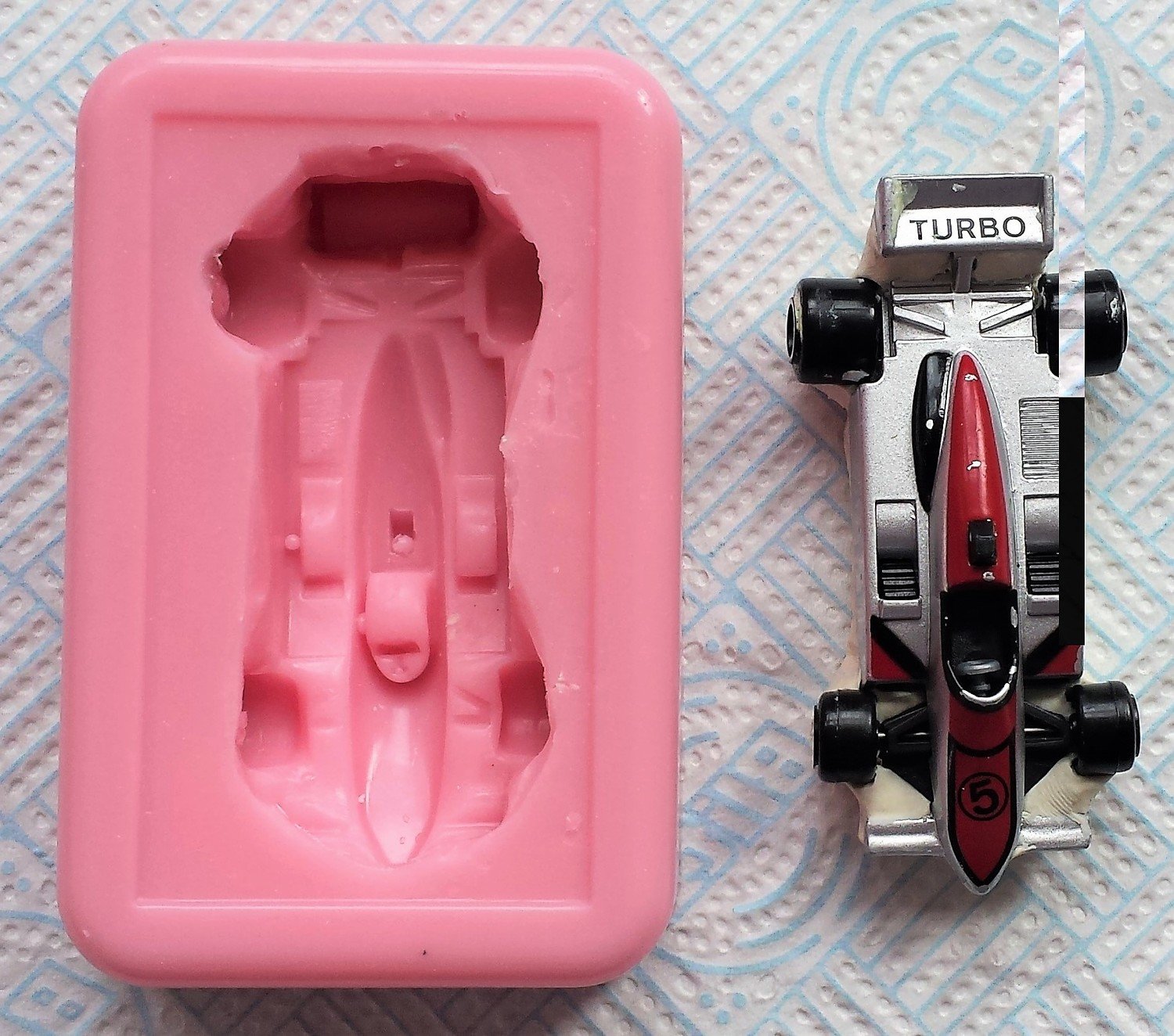 SMALL F1 RACING CAR SILICONE MOULD