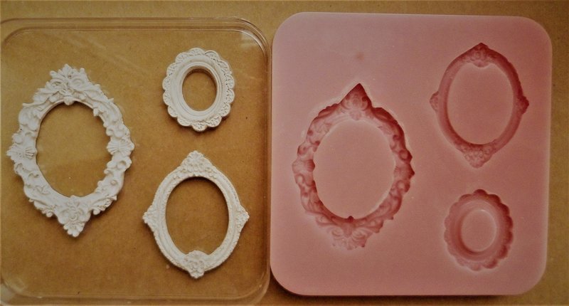 EMLEMS SET OF 3 OVAL FRAMES SILICONE MOULD