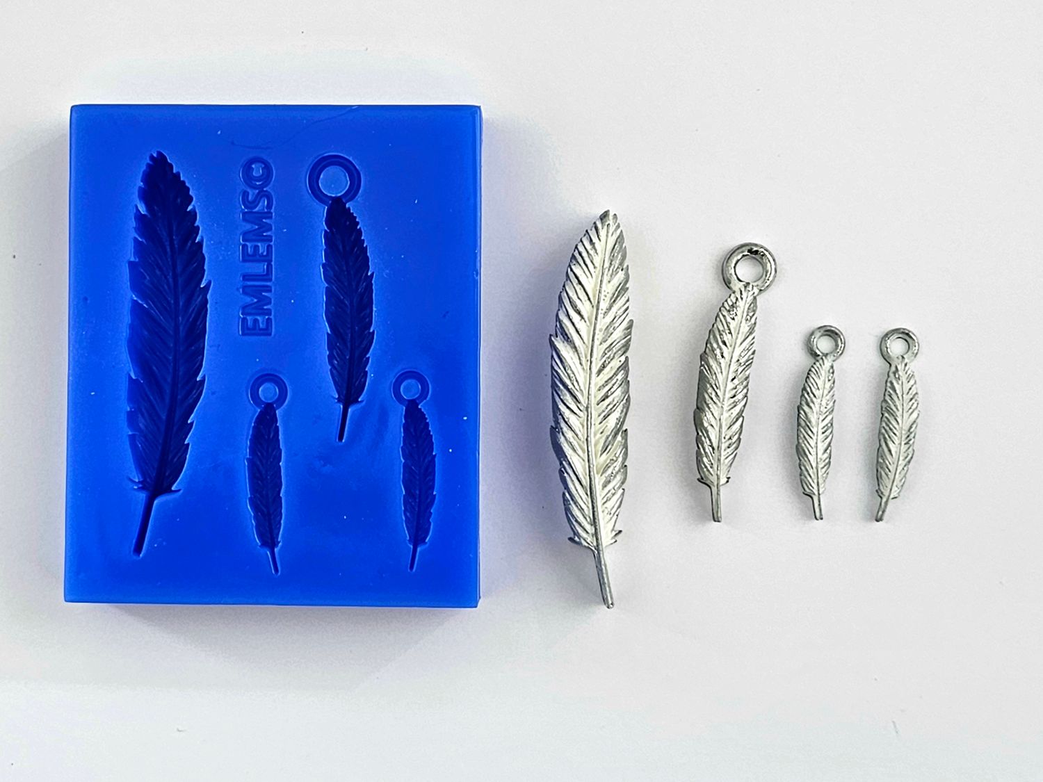 EMLEMS BRAND NEW FEATHER JEWELLERY SET SILICONE MOULD