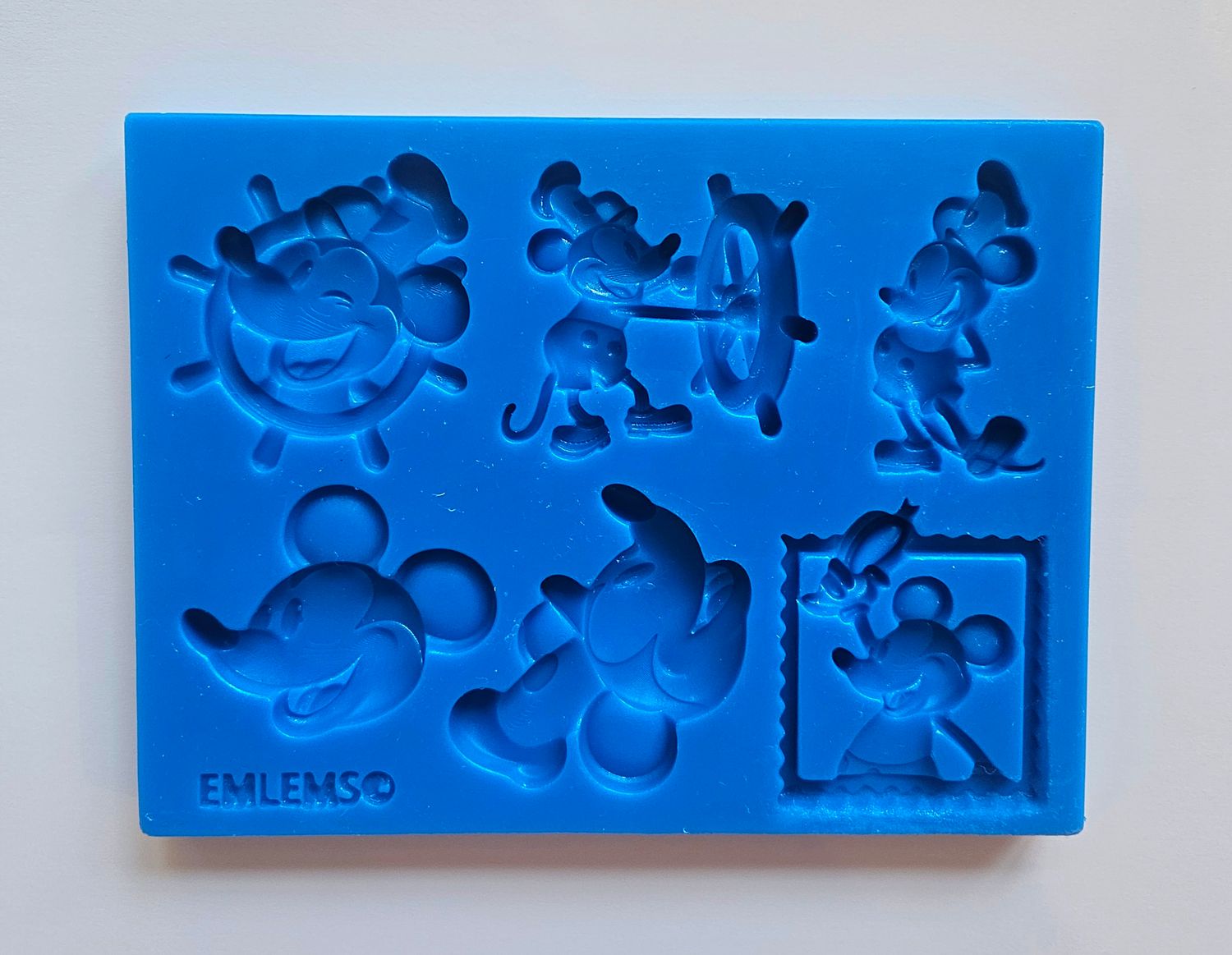 EMLEMS BRAND NEW &amp; EXCLUSIVE STEAMBOAT WILLIE MULTI SILICONE MOULD FROM OUR VINTAGE MOUSE COLLECTION
