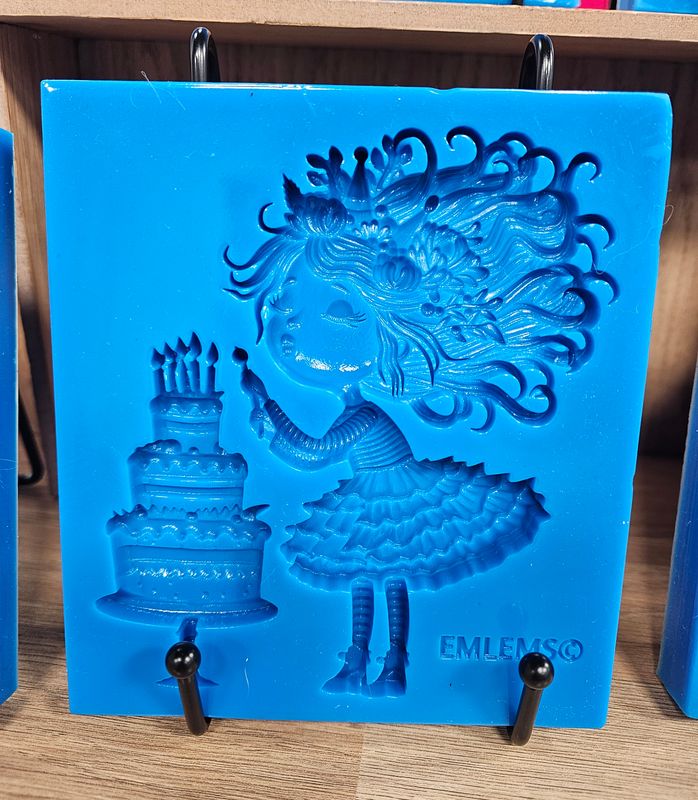 EMLEMS BRAND NEW &amp; EXCLUSIVE LARGE BIRTHDAY GIRL SILICONE MOULD FROM OUR WHIMSICAL WORLD COLLECTION