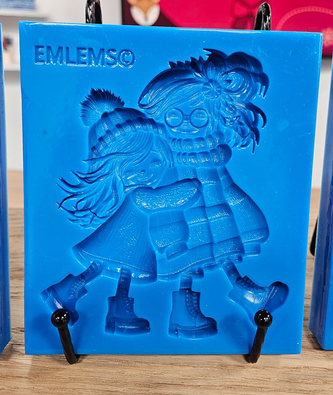 EMLEMS BRAND NEW &amp; EXCLUSIVE LARGE SISTERS FRIENDS SILICONE MOULD FROM OUR WHIMSICAL WORLD COLLECTION