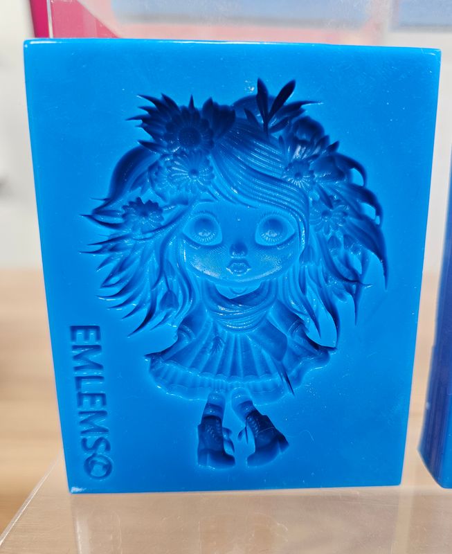 EMLEMS BRAND NEW &amp; EXCLUSIVE SMALL FLORAL GIRL SILICONE MOULD FROM OUR WHIMSICAL WORLD COLLECTION