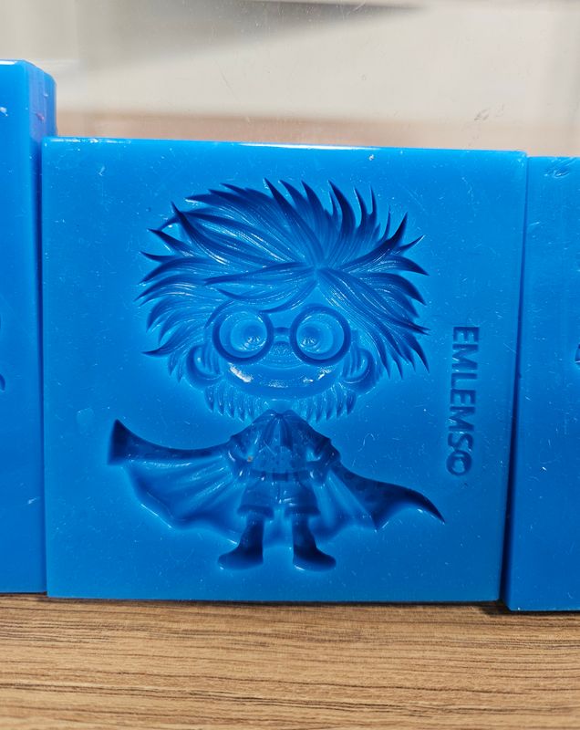 EMLEMS BRAND NEW &amp; EXCLUSIVE SMALL SUPER HERO BOY SILICONE MOULD FROM OUR WHIMSICAL WORLD COLLECTION