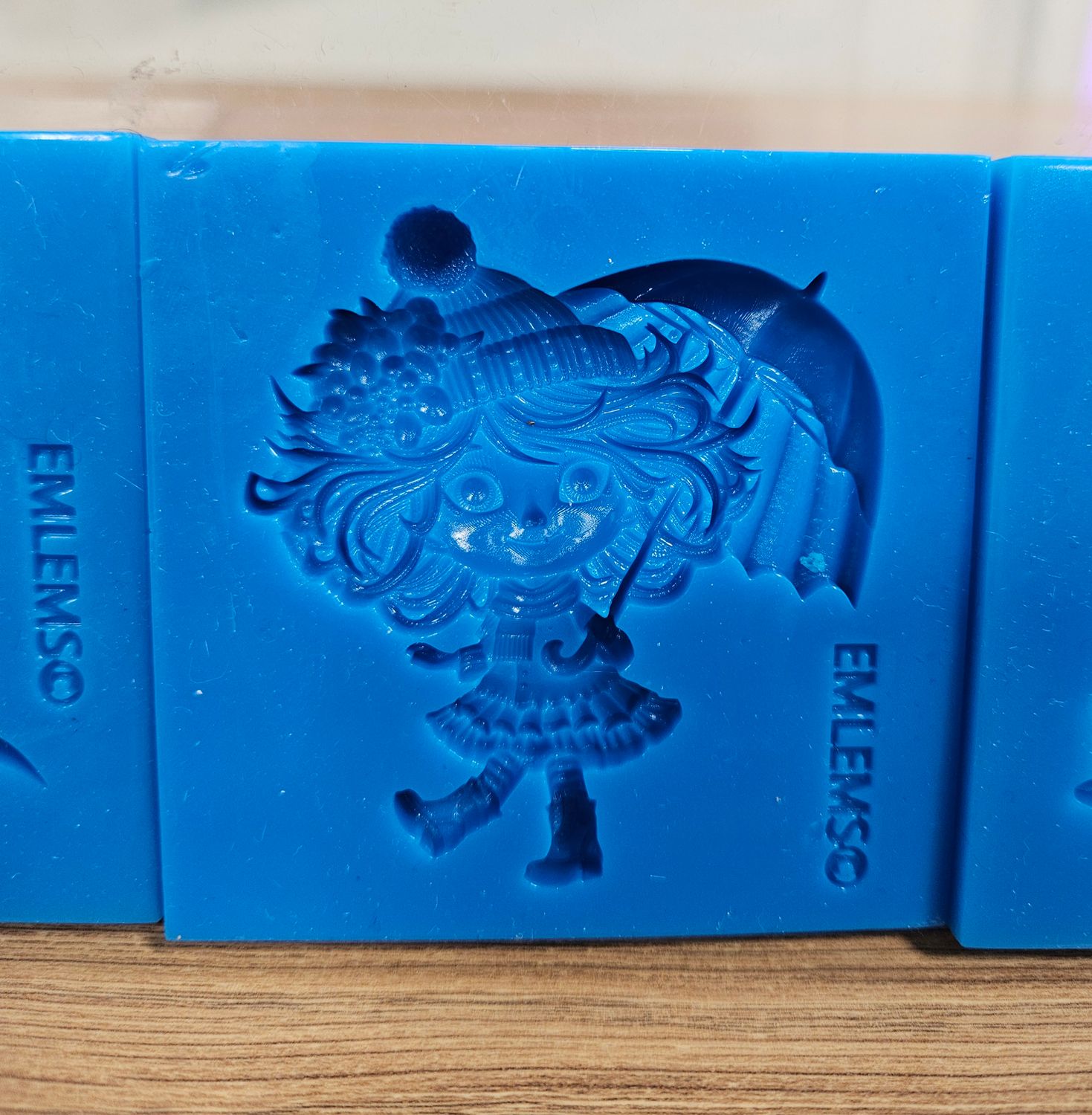 EMLEMS BRAND NEW &amp; EXCLUSIVE SMALL UMBRELLA GIRL SILICONE MOULD FROM OUR WHIMSICAL WORLD COLLECTION