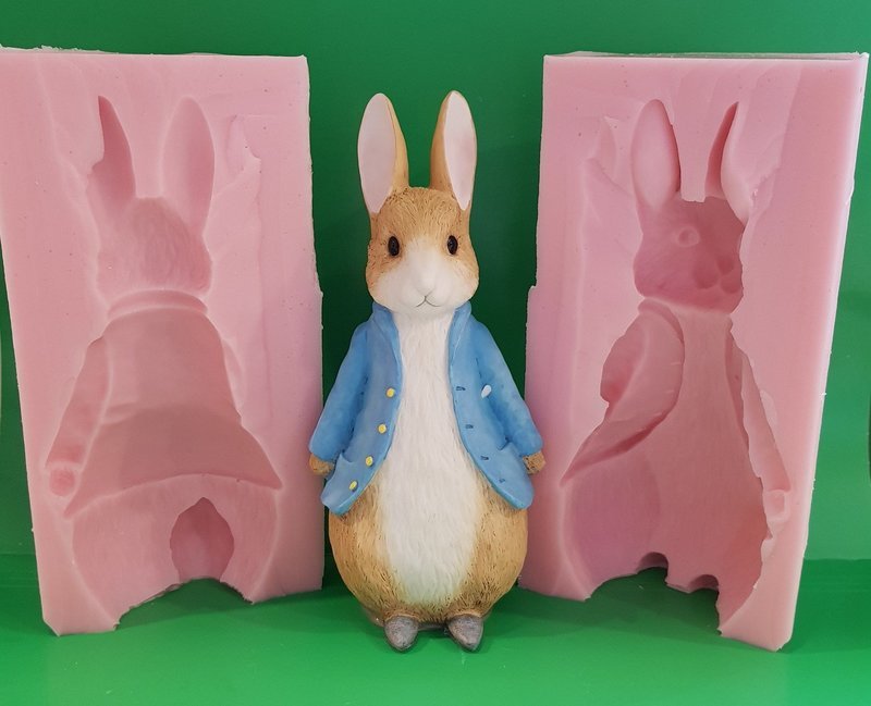EMLEMS 3D LARGE PETER RABBIT SILICONE MOULD
