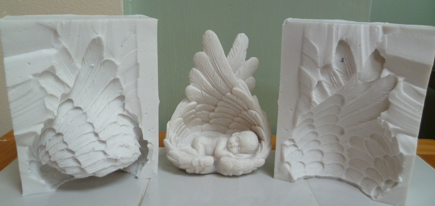 EMLEMS 3D BABY IN ANGEL WINGS SILICONE MOULD