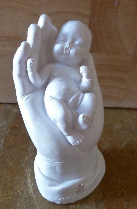 EMLEMS BABY IN HAND SILICONE MOULD
