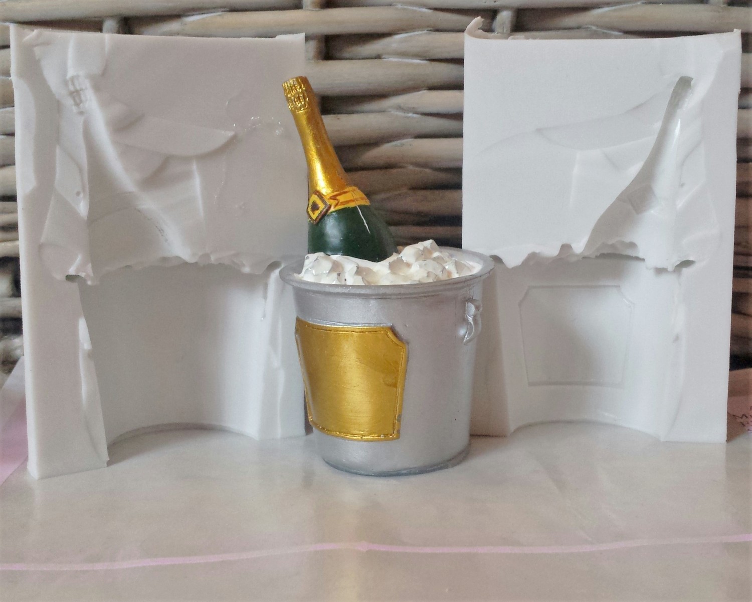 CHAMPAGNE BOTTLE IN BUCKET 3D SILICONE MOULD