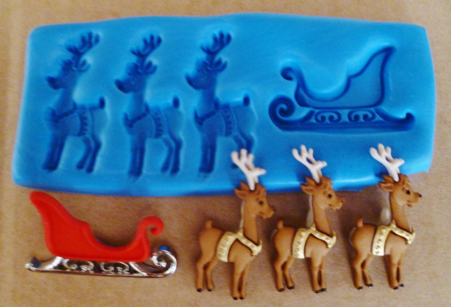 SLEDGE & REINDEER SILICONE MOULD