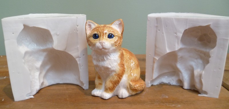 EMLEMS 3D CAT SILICONE MOULD