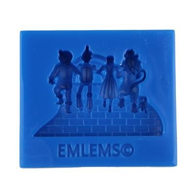 EMLEMS BRAND NEW SMALL YELLOW BRICK ROAD SILICONE MOULD FROM OUR WIZARD OF OZ COLLECTION
