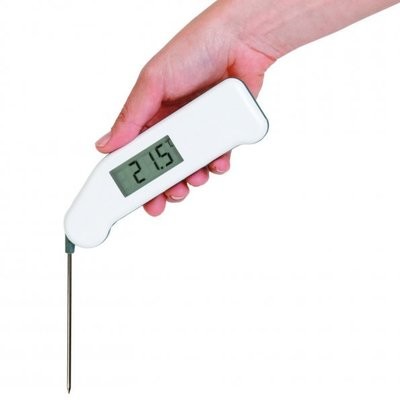 Thermapen Classic thermometer with strong penetration probe