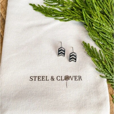 Steel &amp; Clover Arrow Stud Earrings Silver