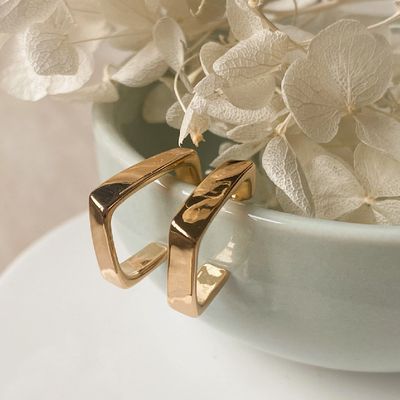 Agaveh Girl Squared Earrings 18k Gold Plated