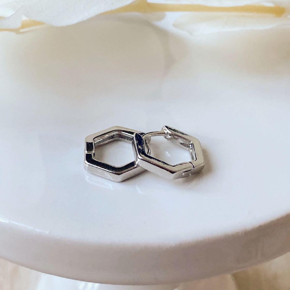 Agaveh Girl Hexi Huggies Earrings Silver