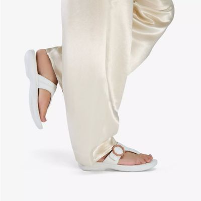 Clarks Women's Breeze Cove Sandal Off White
