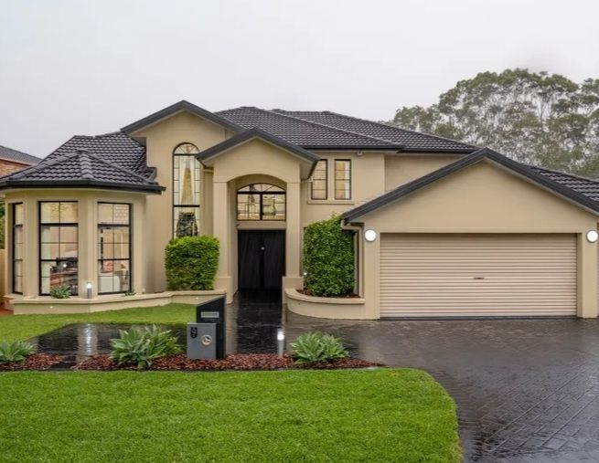 9 Valleyfield Court, Wattle Grove NSW 2173