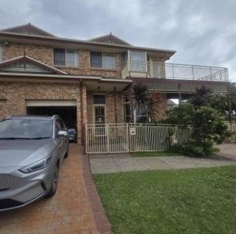 2 37 Andover Street Carlton NSW 2218