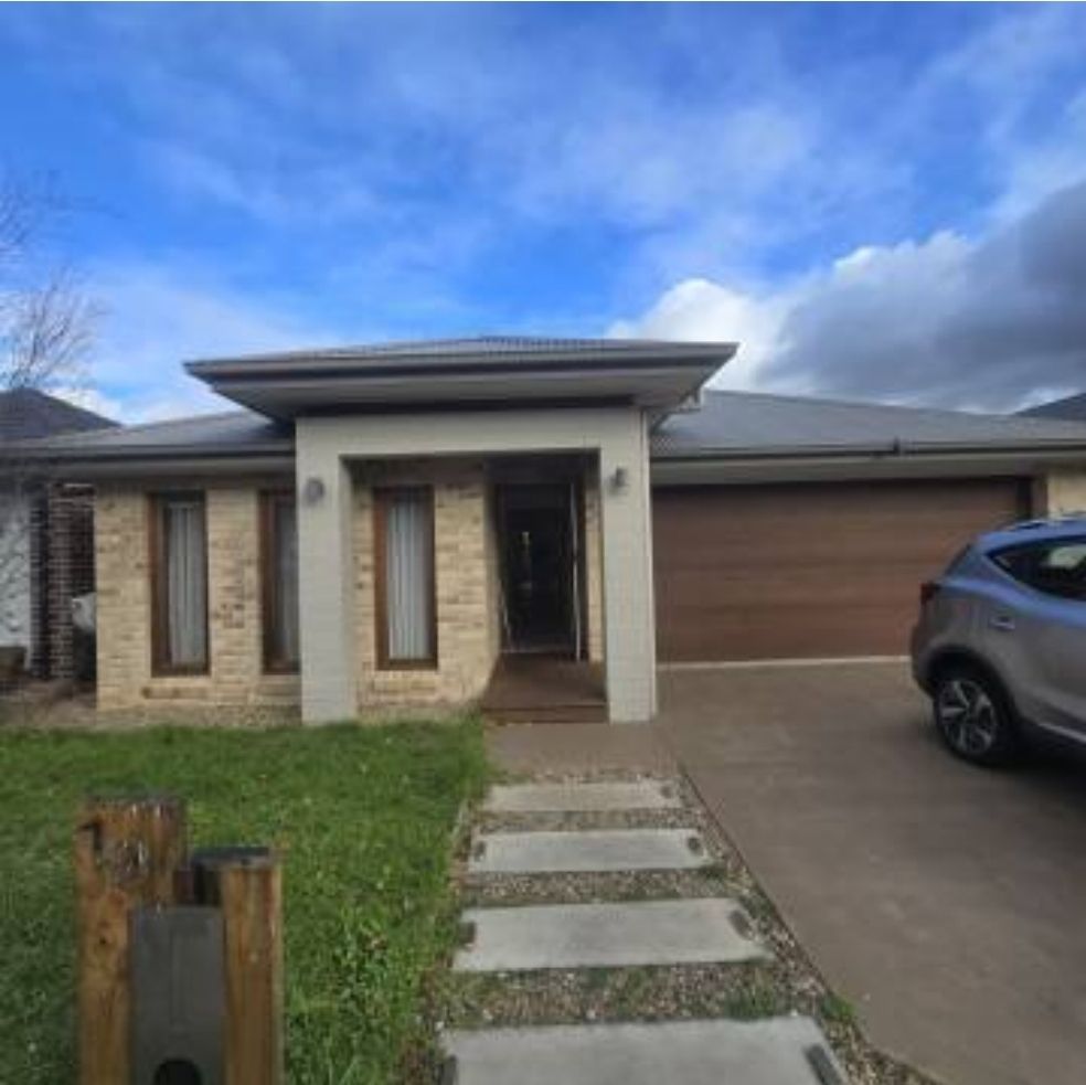 10 Riberry Street Gregory Hills, NSW 2557