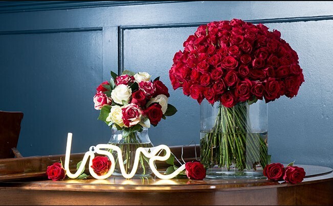 Discover Stunning Anniversary Flower Designs Tailored to Your Love