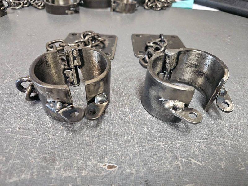 50% OFF - Wall Mounted Shackles