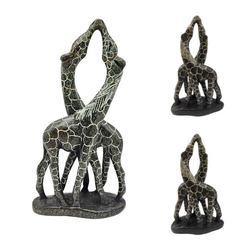 Stone Giraffe - Kissing