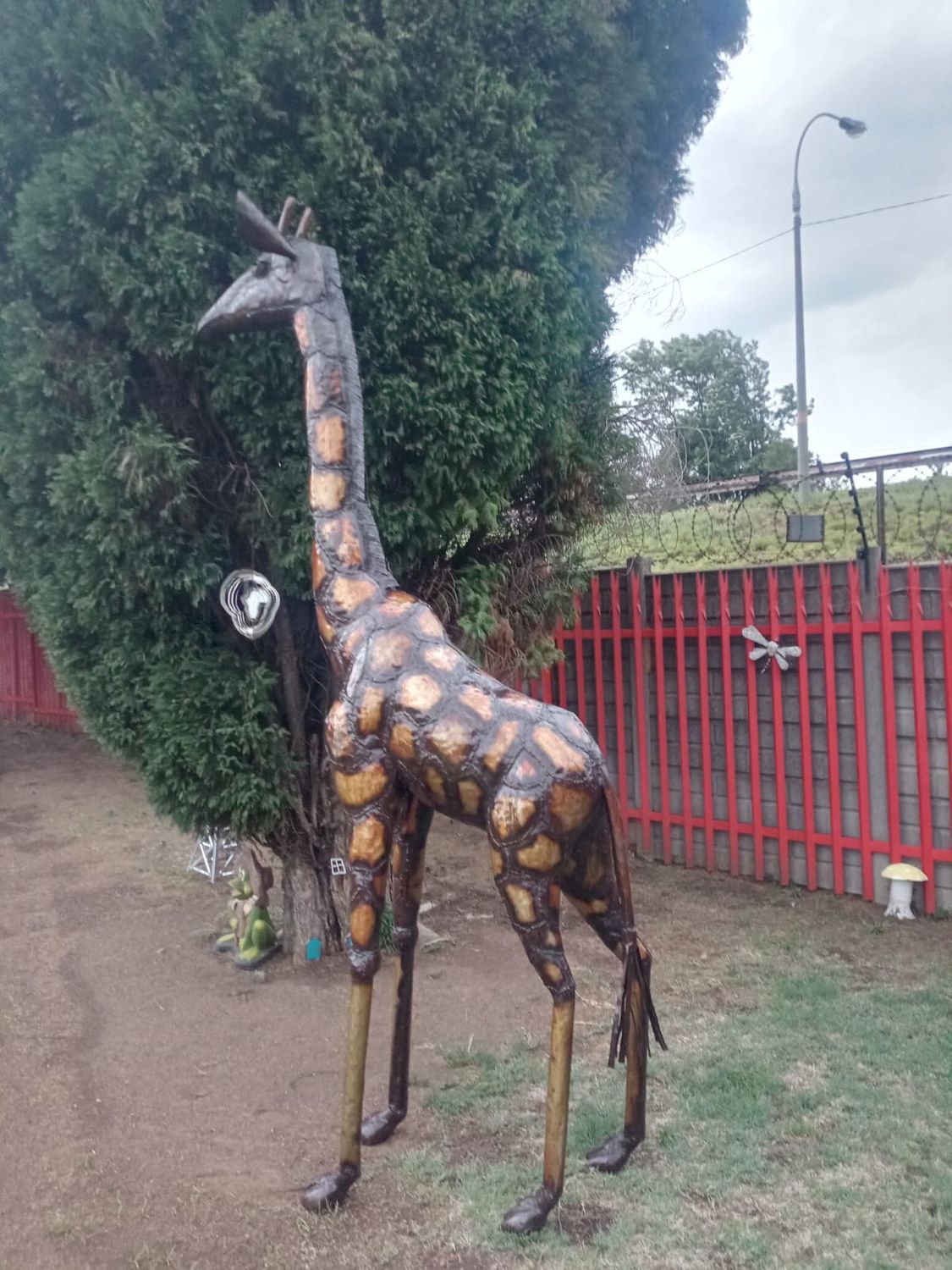 Metal art - Giraffe Sculpture, Sizes: 60cm