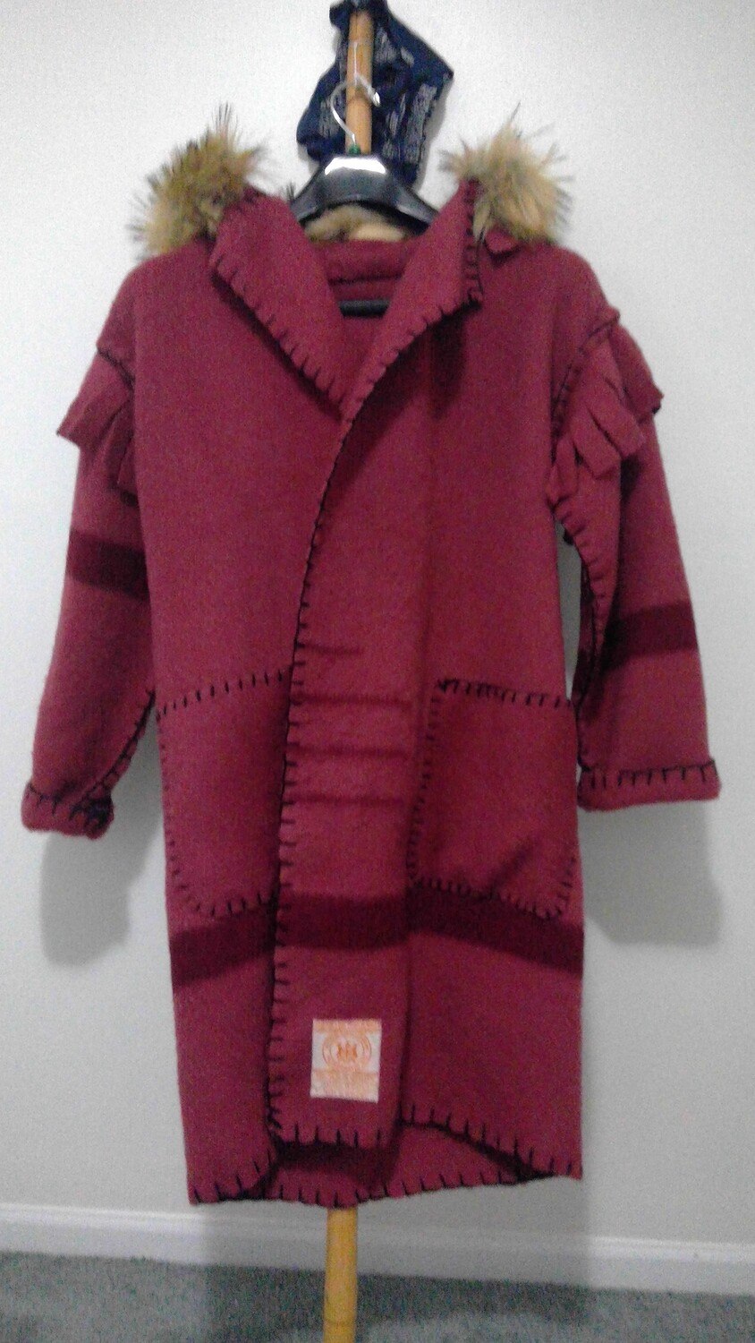 Women&#39;s Cranberry Capote w/removeable Faux Fur Hood Trim