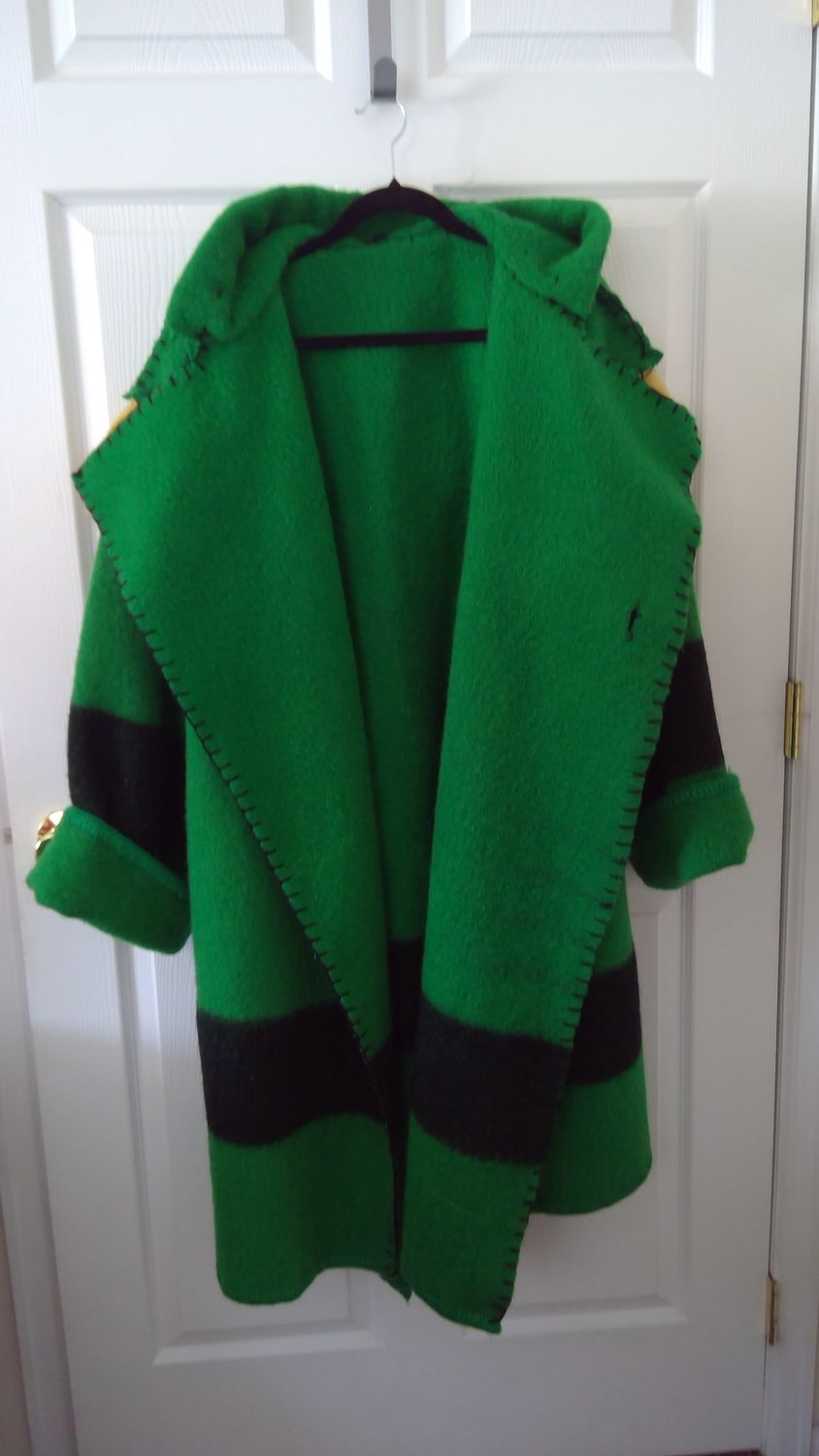 Green w/Yellow Fringe Capote