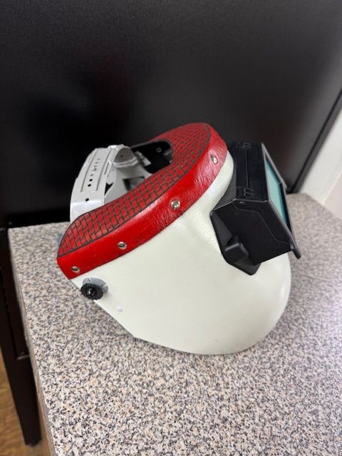 OUTLAW LEATHER WELDING HOODS, Style: PIPELINER RED BASKET