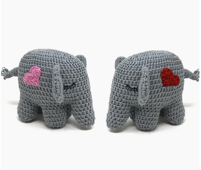 M Crochet Elephant w/ heart - MCE