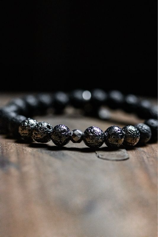 Armband „Dunkler Rebell“ – Stärke trifft Stil