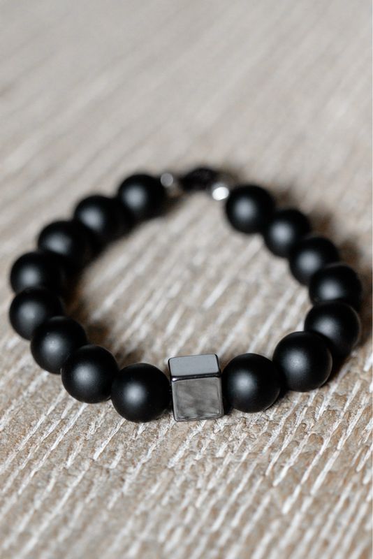 Naturstein Edelstein Armband ‚Dunkler Krieger‘ inkl. Geschenkverpackung