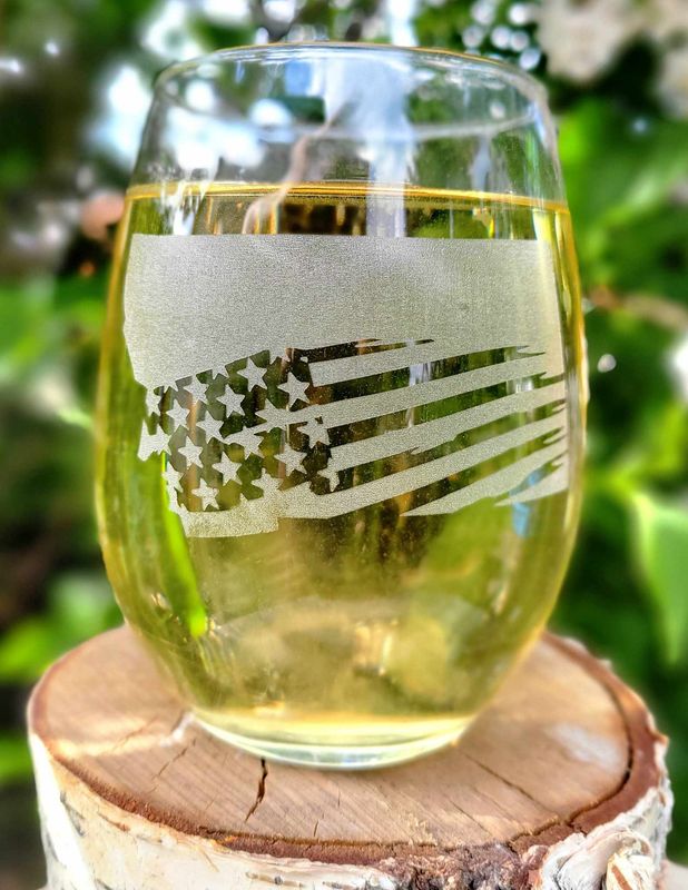 MT Flag Stemless Wine Glass