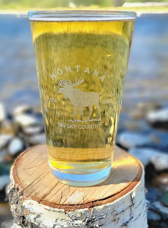 1889 Moose Pint Glass