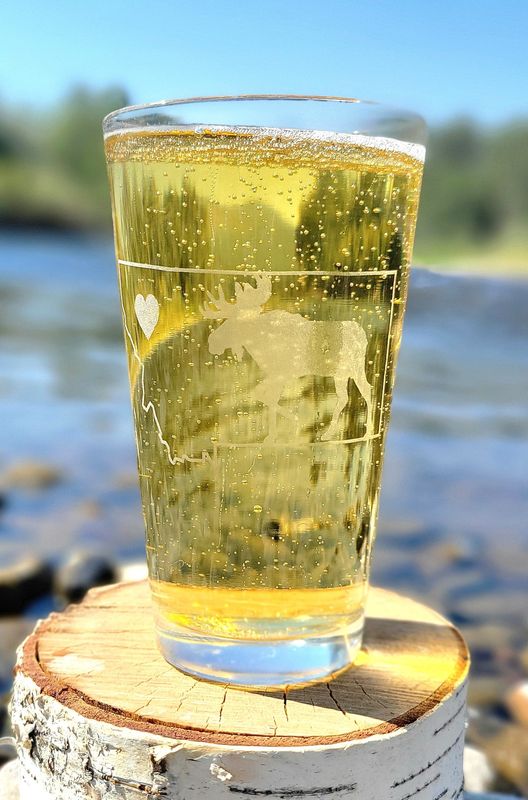 MT Moose Heart Pint Glass