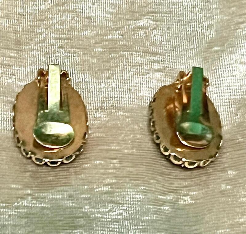 VINTAGE FLOURITE CLIP ON EARRINGS