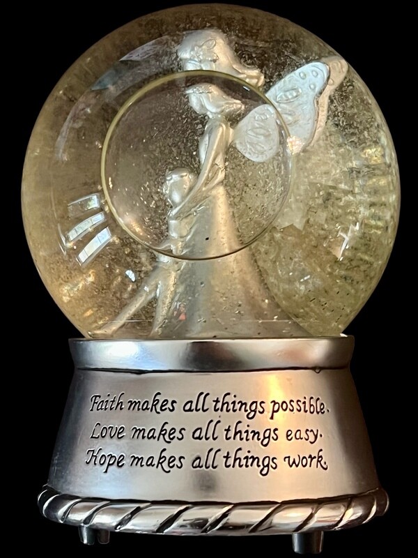 MUSICAL WATER GLOBE