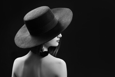 DESIGNER HAT’S