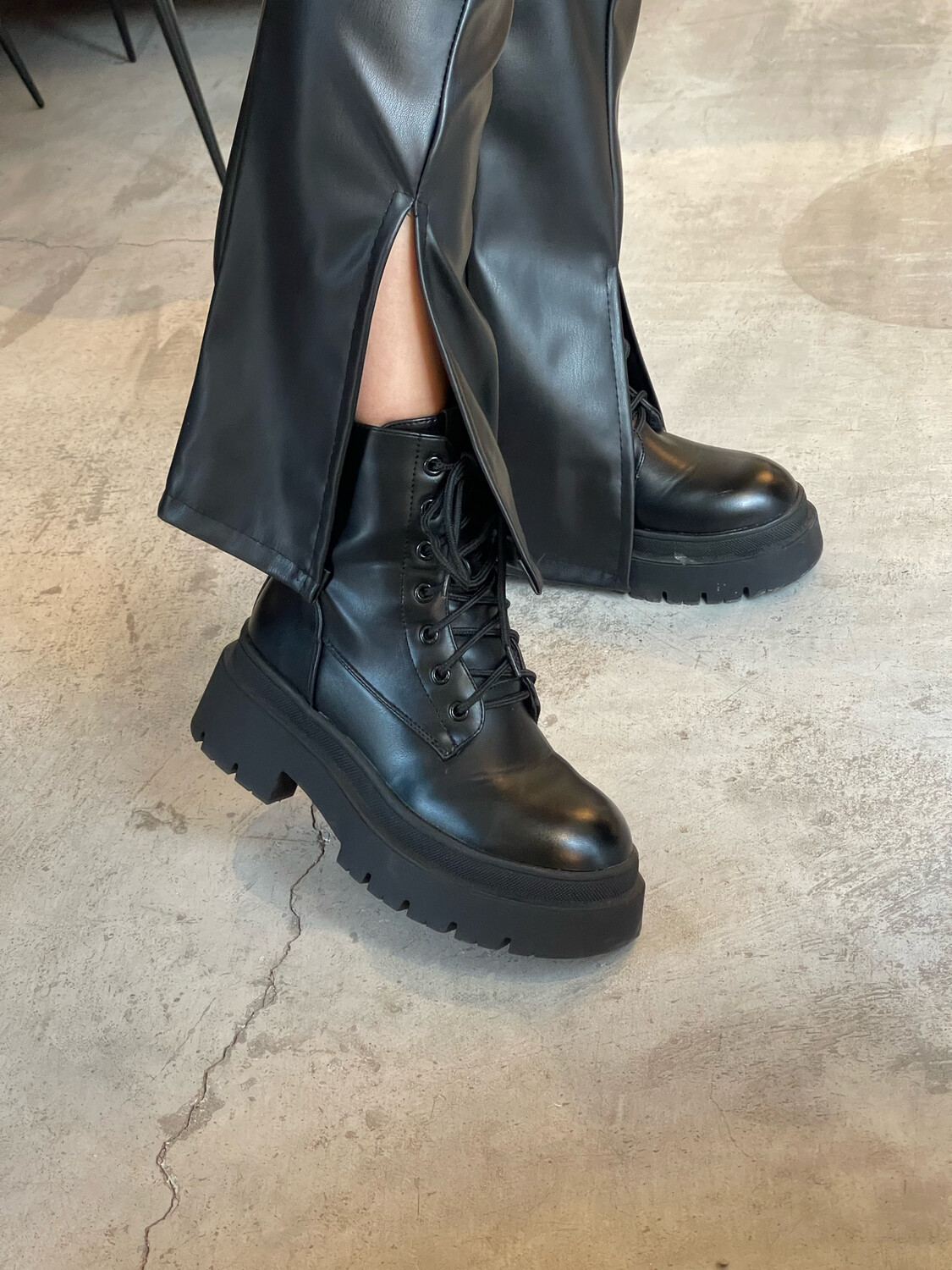 DYLIAN LACE UP CHUNCKY BOOTIES